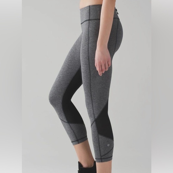 lululemon athletica Pants - Lululemon Pace Rival Running Crop 22’’ Lux LW6ACIS HBLK/BLK Gray Size 6 Womens